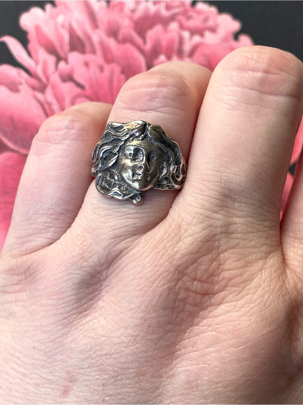 Gorgeous vintage stamped 925 sterling silver woman face ring boho sz 7.25-7.5